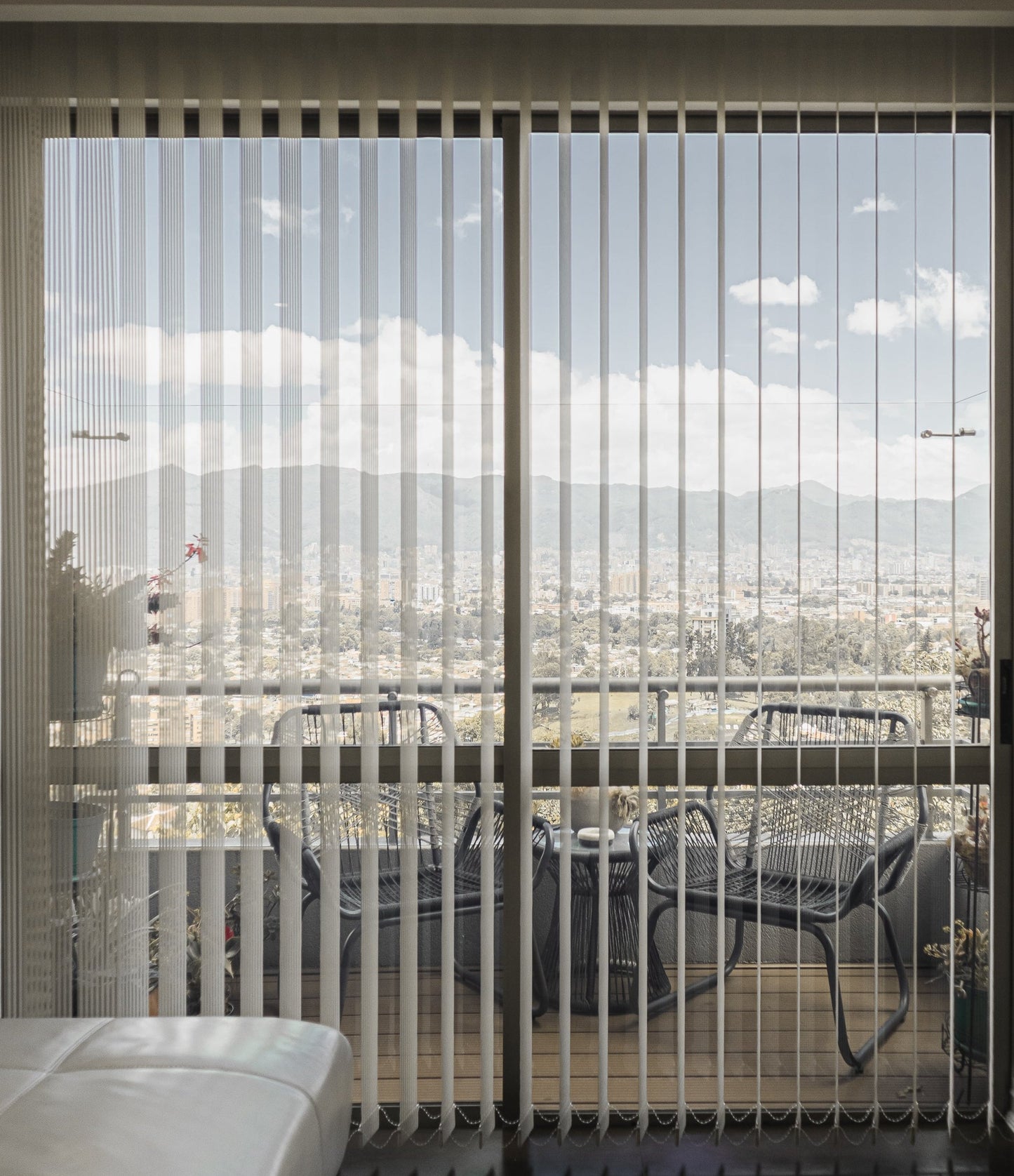 VERTICALES SCREEN BEACH