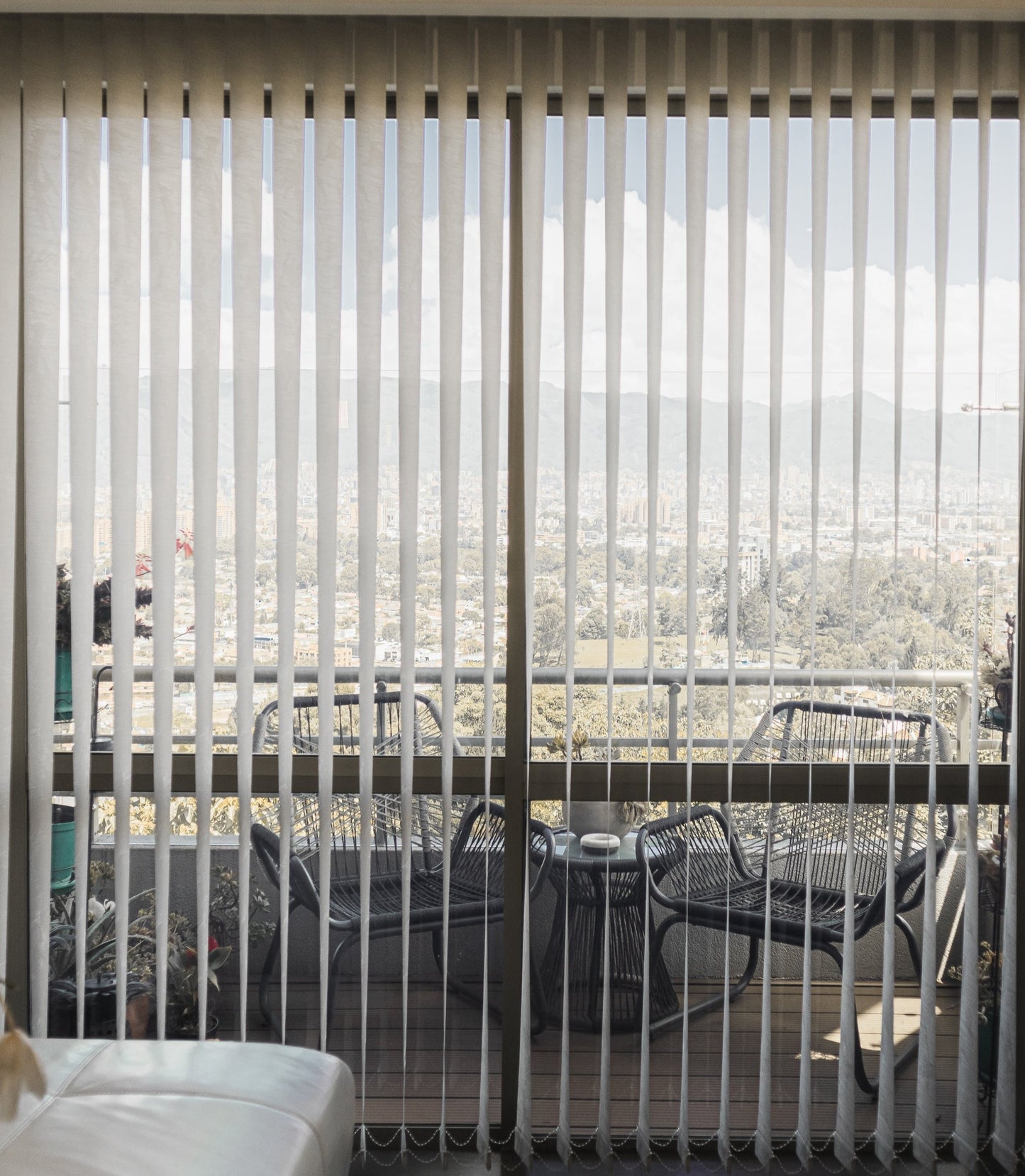 VERTICALES SCREEN SANTORINI