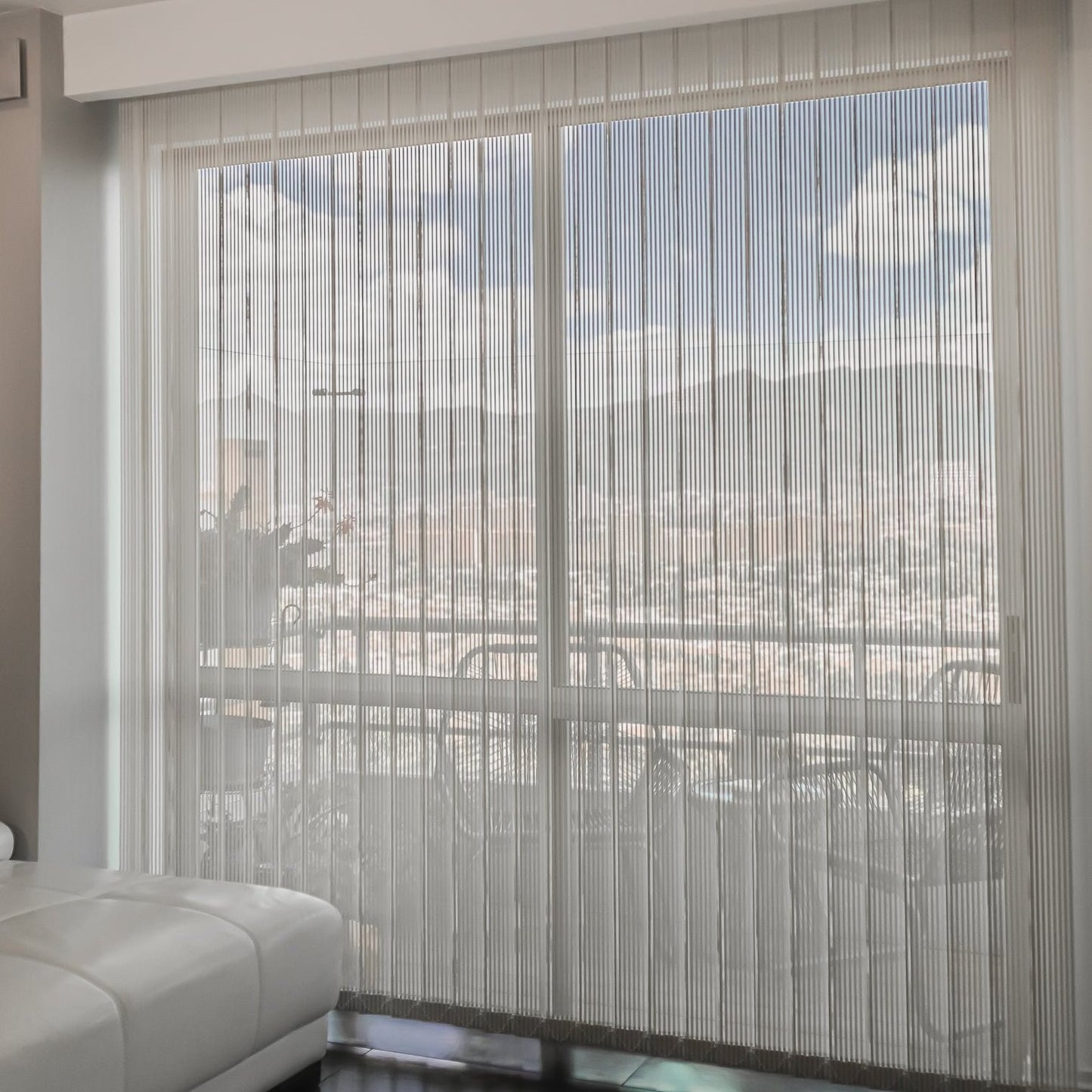 VERTICALES SCREEN BEACH